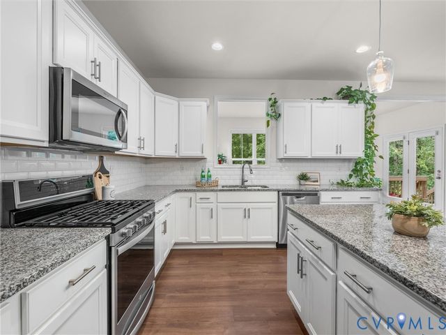 5124 Laurel Park Ct, Moseley, VA 23120