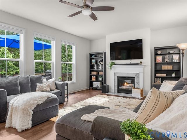 5124 Laurel Park Ct, Moseley, VA 23120