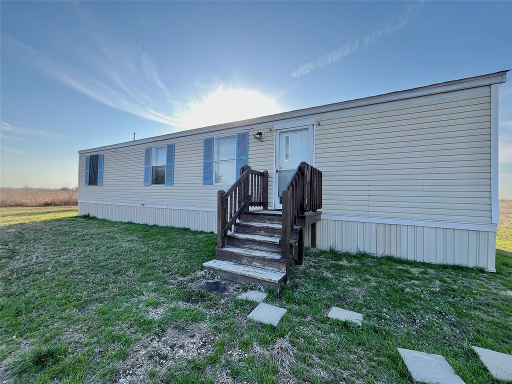 8082 Fm 697, Whitewright, TX 75491