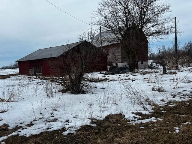 38126 72nd Avenue b, Decatur, MI 49045