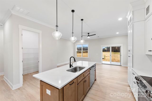 551 Perry Road, Troutman, NC 28166