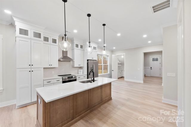 551 Perry Road, Troutman, NC 28166