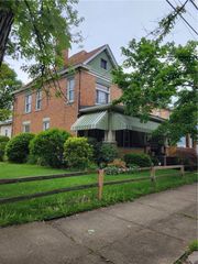 1159 Church St, Ambridge, PA 15003