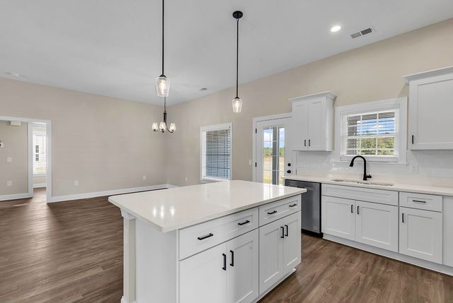 982 Inglewood Dr., Loris, SC 29569