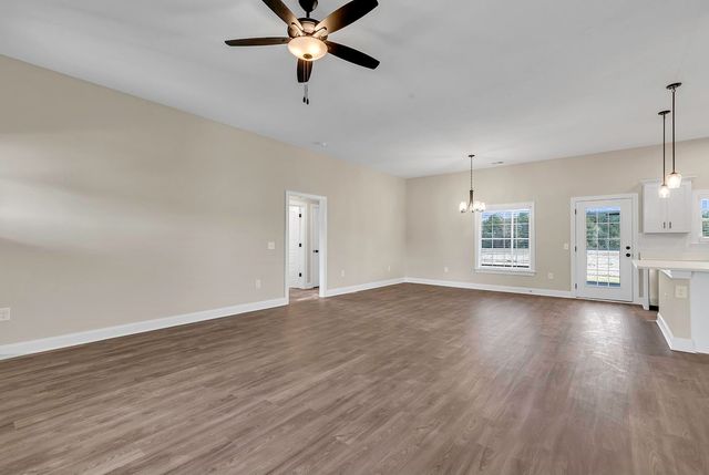 982 Inglewood Dr., Loris, SC 29569