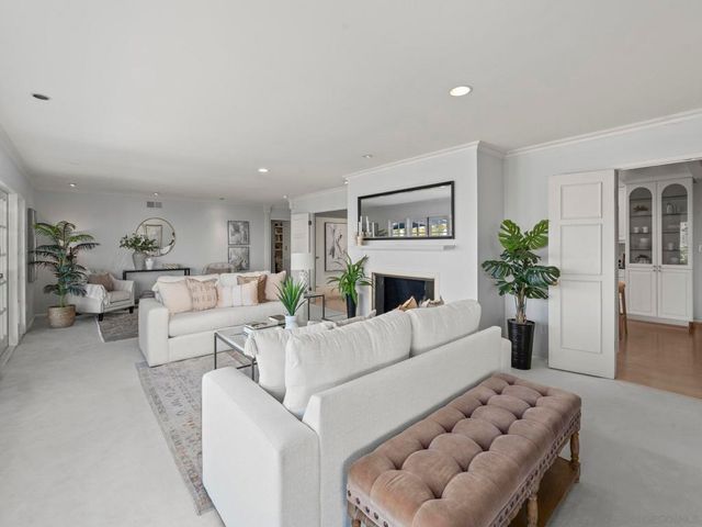 7753 Via Capri, La Jolla, CA 92037