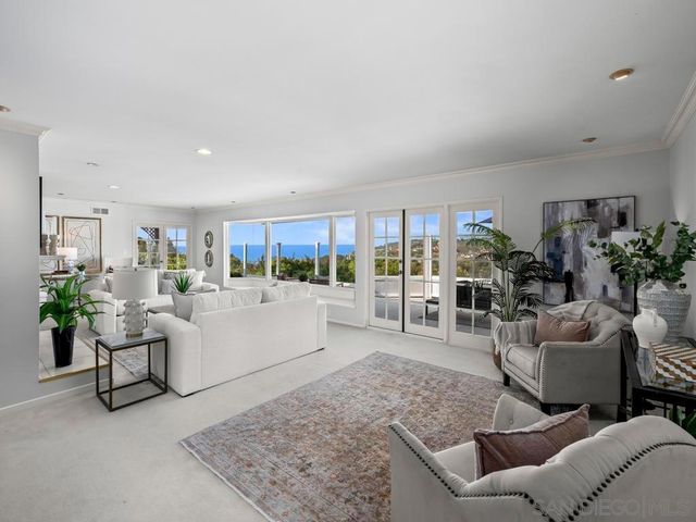 7753 Via Capri, La Jolla, CA 92037