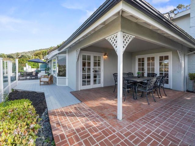 7753 Via Capri, La Jolla, CA 92037