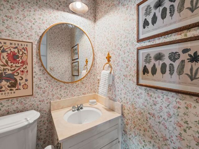 7753 Via Capri, La Jolla, CA 92037