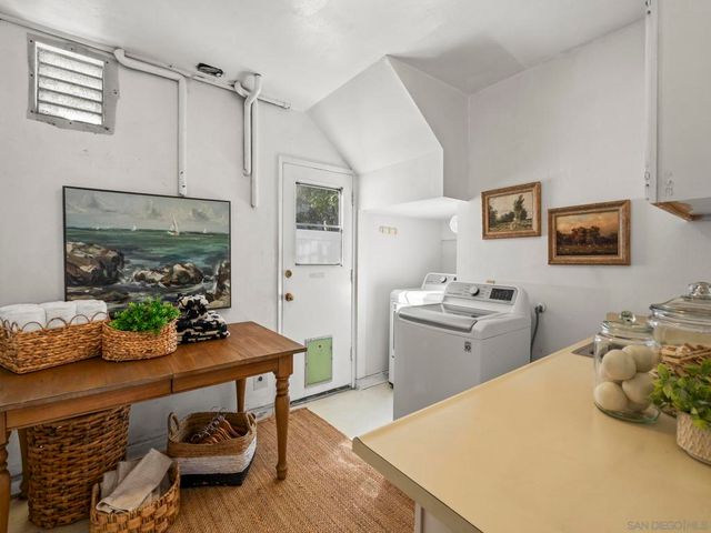 7753 Via Capri, La Jolla, CA 92037