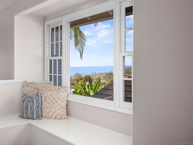 7753 Via Capri, La Jolla, CA 92037