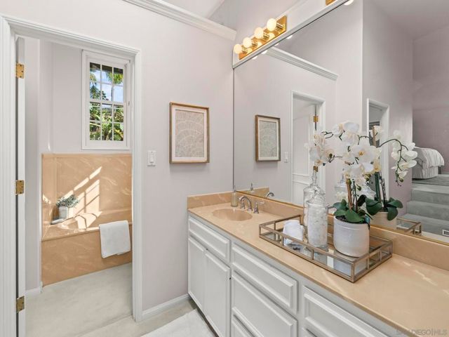 7753 Via Capri, La Jolla, CA 92037