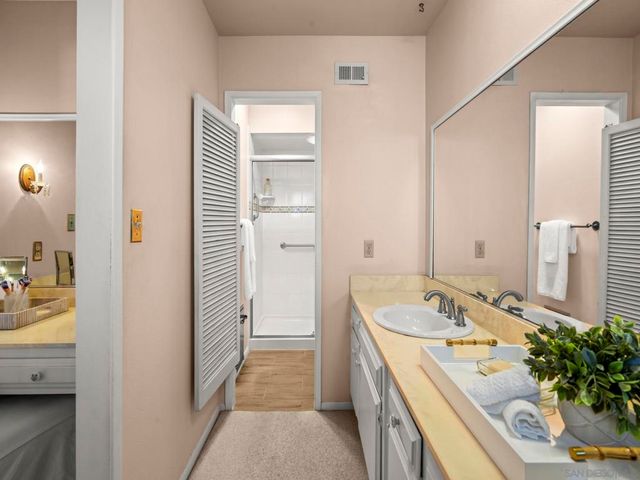 7753 Via Capri, La Jolla, CA 92037