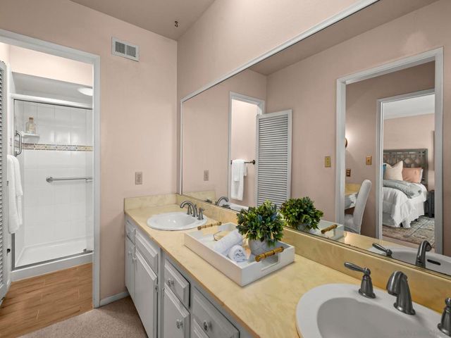 7753 Via Capri, La Jolla, CA 92037