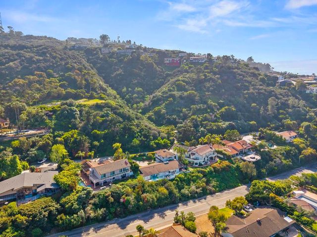 7753 Via Capri, La Jolla, CA 92037