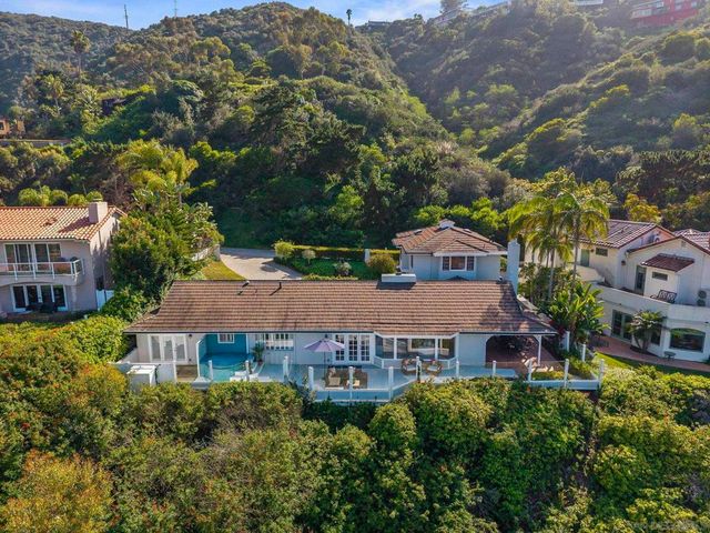 7753 Via Capri, La Jolla, CA 92037