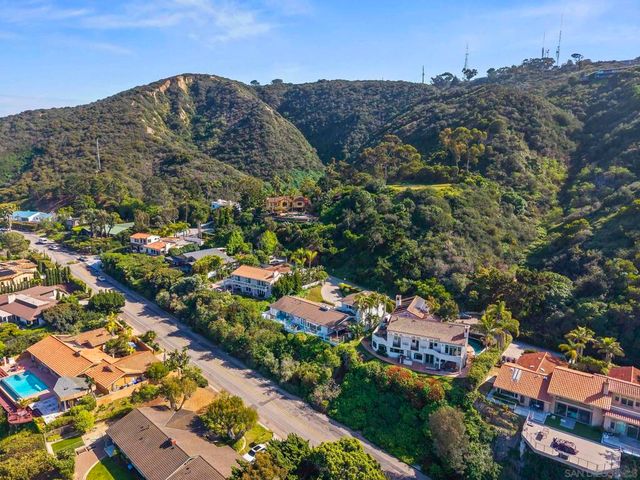 7753 Via Capri, La Jolla, CA 92037