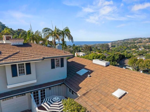 7753 Via Capri, La Jolla, CA 92037