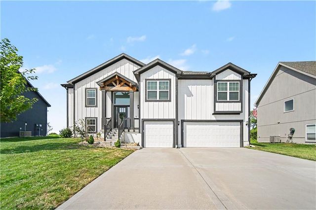 6004 NE 120th Street, Kansas City, MO 64156