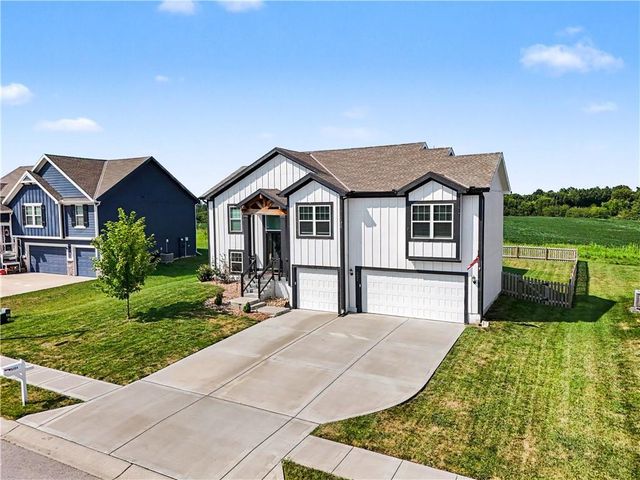 6004 NE 120th Street, Kansas City, MO 64156