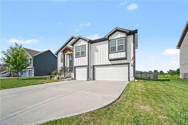 6004 NE 120th Street, Kansas City, MO 64156