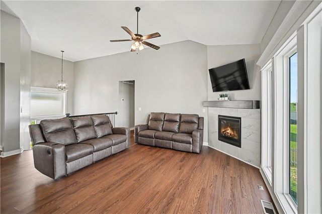 6004 NE 120th Street, Kansas City, MO 64156