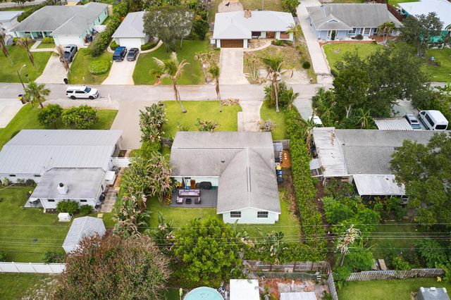 3743 NE Barbara Drive, Jensen Beach, FL 34957