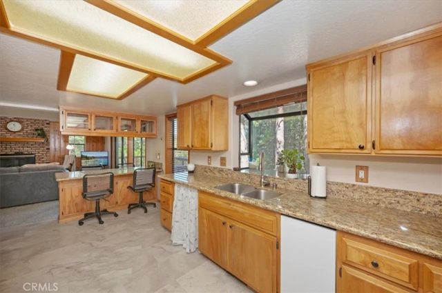 31310 Oakleaf, Running Springs, CA 92382