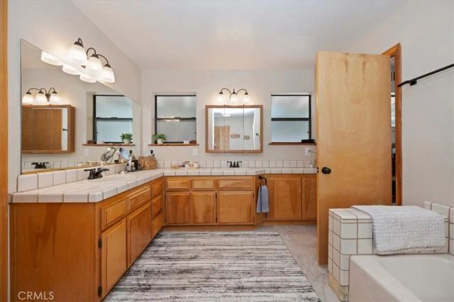 31310 Oakleaf, Running Springs, CA 92382
