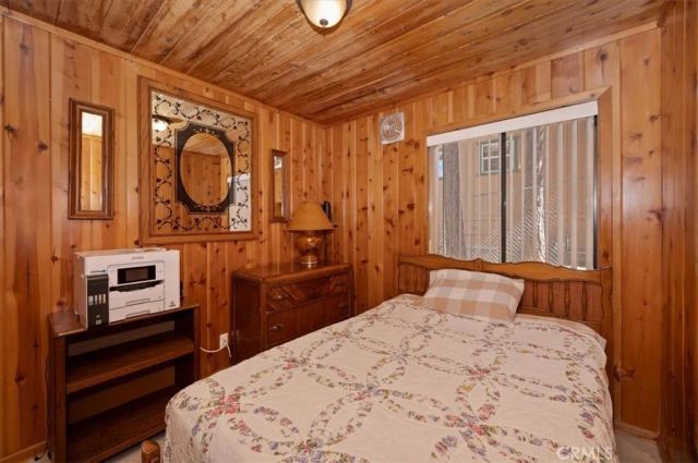 31310 Oakleaf, Running Springs, CA 92382