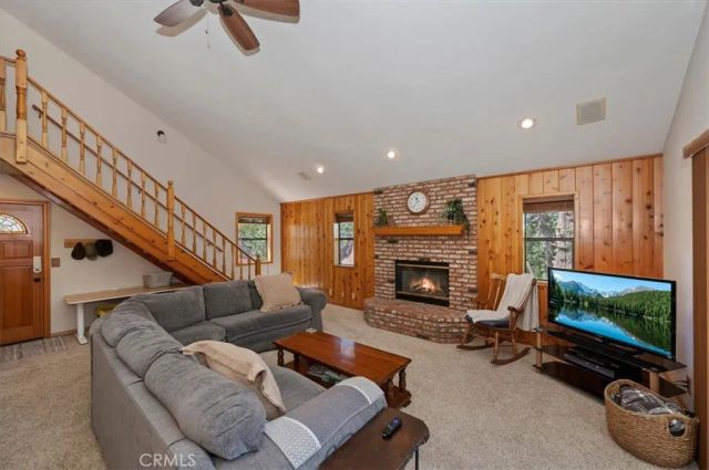 31310 Oakleaf, Running Springs, CA 92382