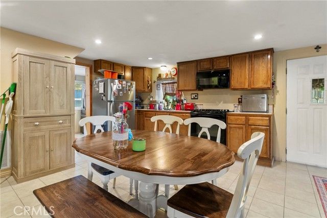 22864 Alder, Crestline, CA 92325