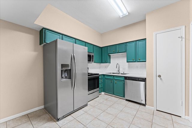 2100 Tanglewilde Street 404, Houston, TX 77063