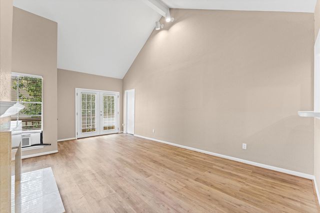 2100 Tanglewilde Street 404, Houston, TX 77063