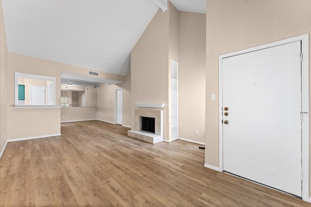 2100 Tanglewilde Street 404, Houston, TX 77063