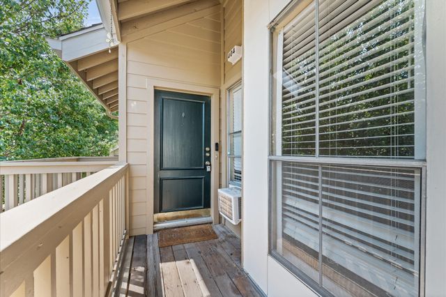 2100 Tanglewilde Street 404, Houston, TX 77063