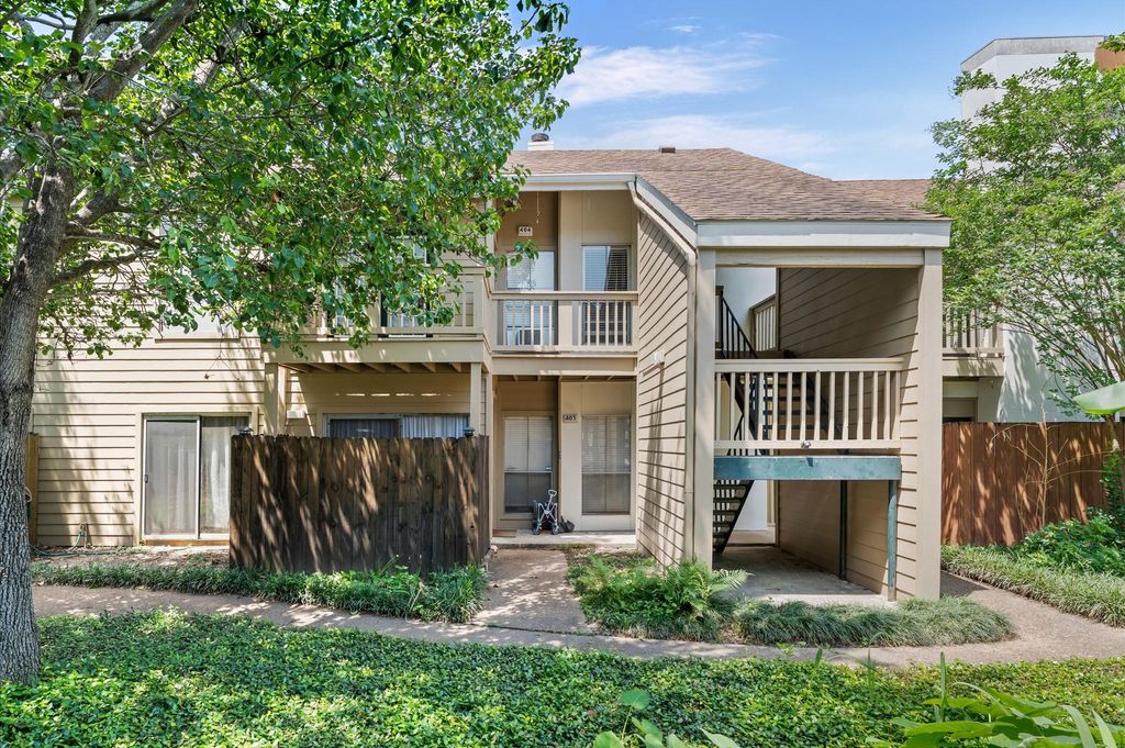 2100 Tanglewilde Street 404, Houston, TX 77063