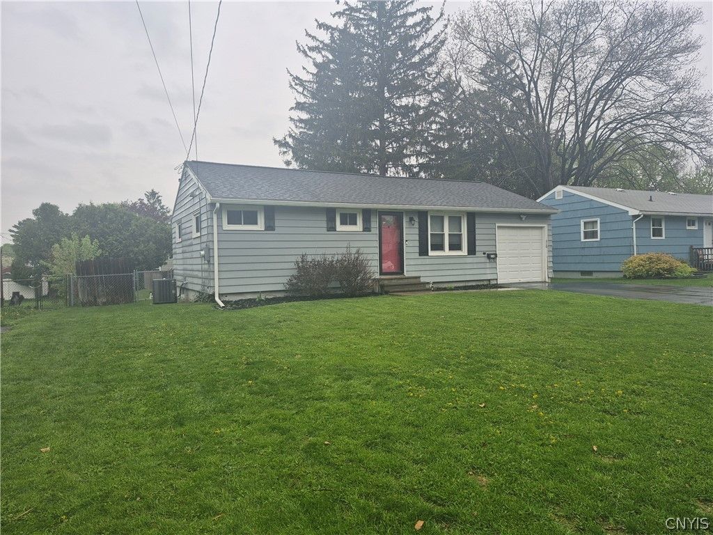 210 Pleasantview Drive, Salina, NY 13088