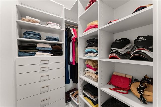 2006 Cottonwood Lane, Woodstock, GA 30188