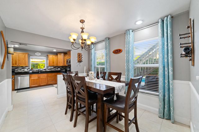 1045 Raintree Lane, Wellington, FL 33414