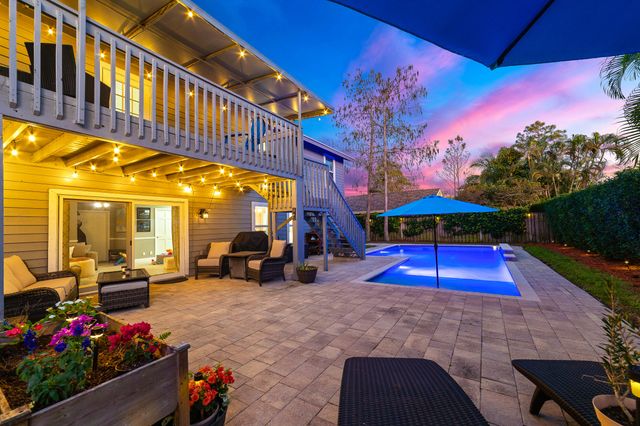 1045 Raintree Lane, Wellington, FL 33414