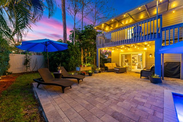 1045 Raintree Lane, Wellington, FL 33414