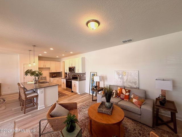 2913 FLEUR LN Lane, Jacksonville, FL 32205