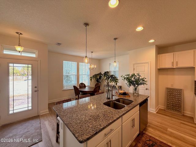 2913 FLEUR LN Lane, Jacksonville, FL 32205