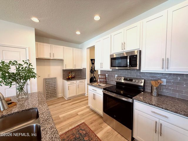 2913 FLEUR LN Lane, Jacksonville, FL 32205