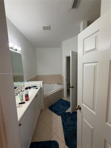 10383 NW 30th Terrace, Doral, FL 33172