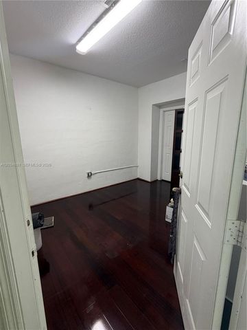 10383 NW 30th Terrace, Doral, FL 33172