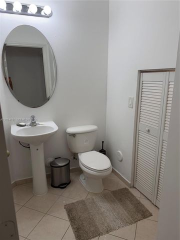 10383 NW 30th Terrace, Doral, FL 33172