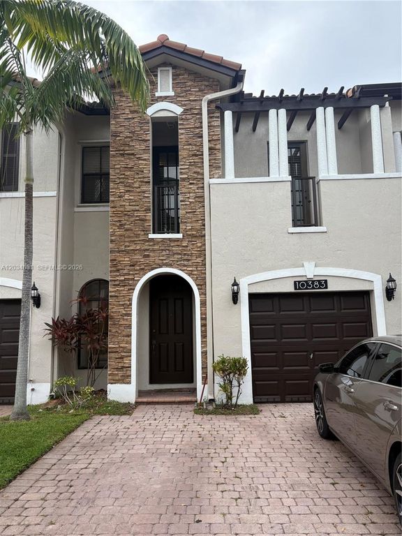 10383 NW 30th Terrace, Doral, FL 33172