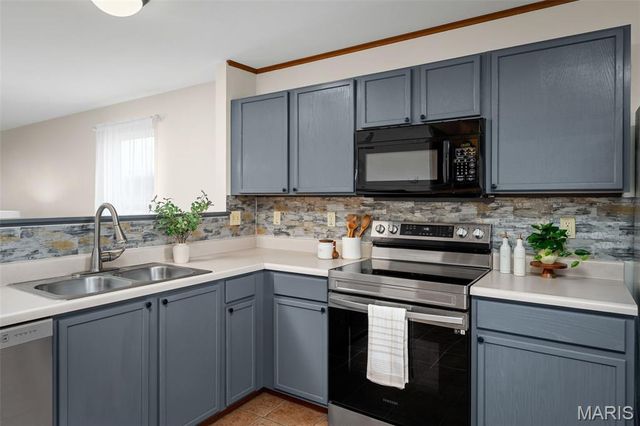 380 Crooked Creek View Lane, Moscow Mills, MO 63362